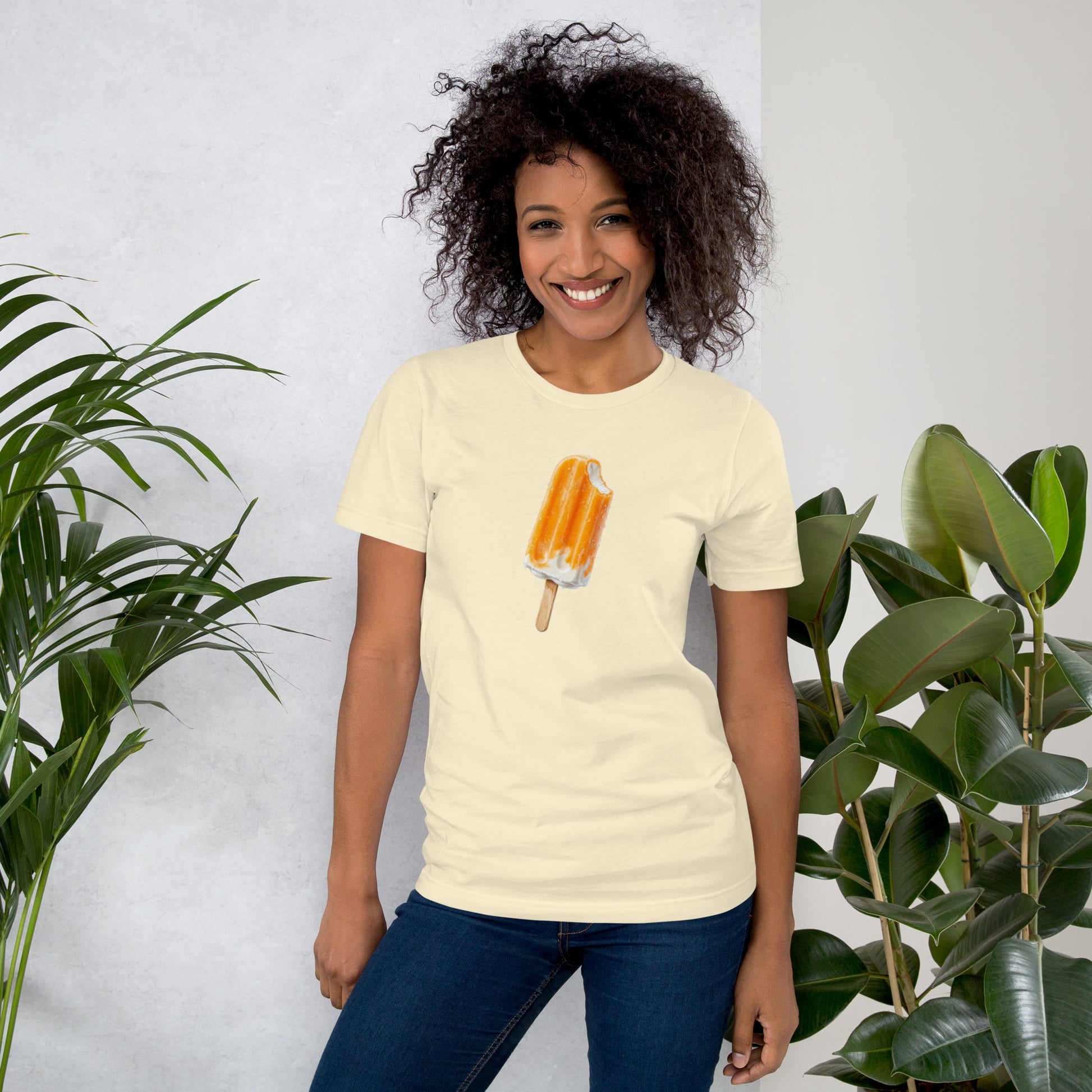 Woman's natural color t-shirt with a popsicle